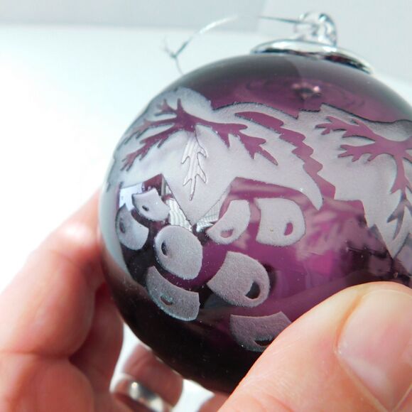HAND BLOWN ART GLASS ORNAMENT PURPLE ETCHED GRAPES LEAVES Vintage Gift EUC - Picture 5 of 10